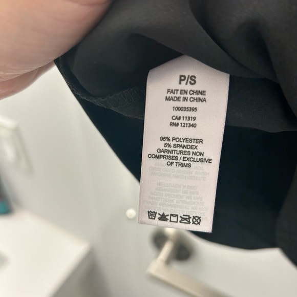 Black shorts - Picture 5 of 6